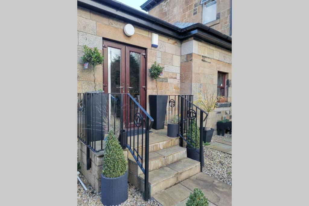 Beautiful Self Contained Apartment With Garden Glasgow Exteriör bild